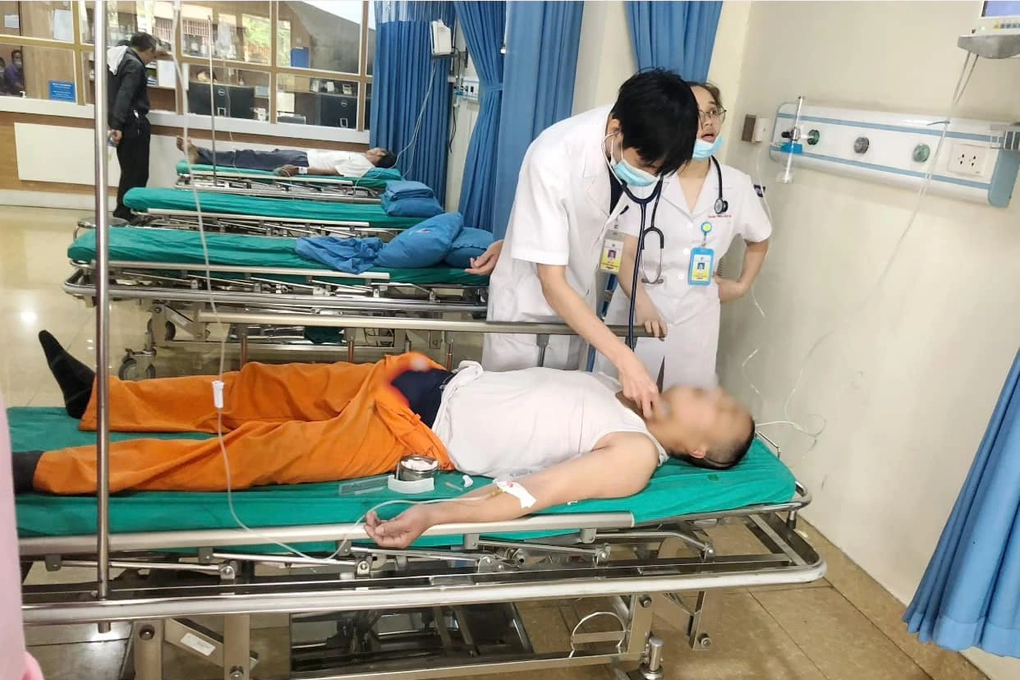 Cấp cứu 3 bệnh nhân sốc phản vệ do bị ong đốt - 1 Cấp cứu 3 bệnh nhân sốc phản vệ do bị ong đốt - 1