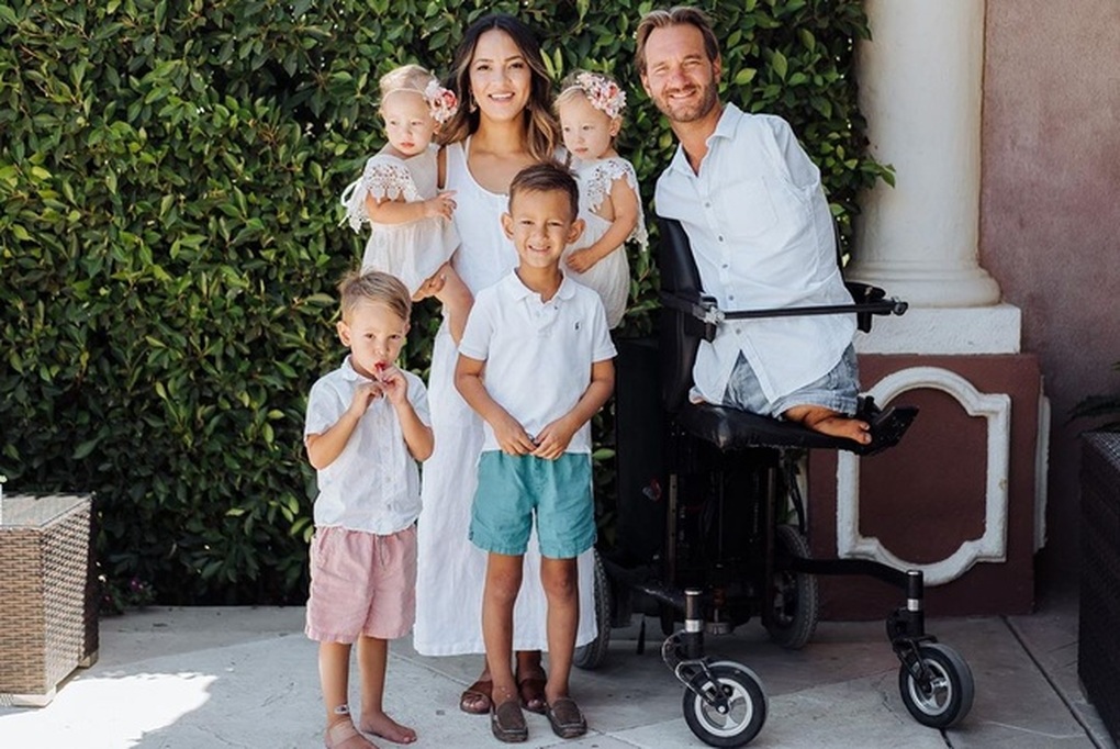 Cuộc sống hiện tại của người đàn ông không tay chân Nick Vujicic - 6 Cuộc sống hiện tại của người đàn ông không tay chân Nick Vujicic - 6