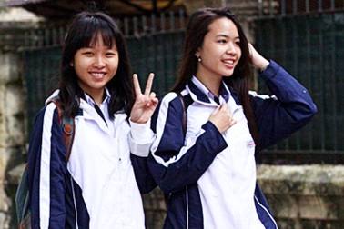 Đón rét đầu mùa, học sinh Hà thành ấm áp diện đồ mùa đông