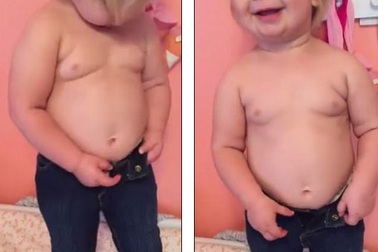 Dễ thương clip "bé phệ cố vào vừa quần jeans"