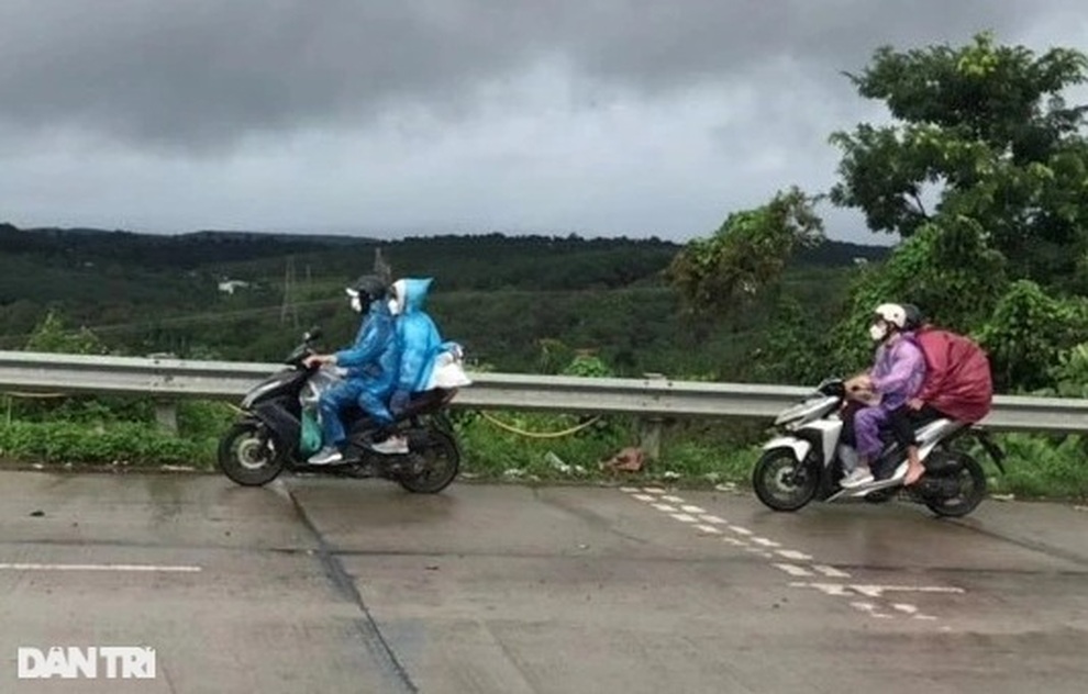 Vì mưu sinh, hàng trăm người lao động lại... ngược dòng vào Nam - 1 Vì mưu sinh, hàng trăm người lao động lại... ngược dòng vào Nam - 1