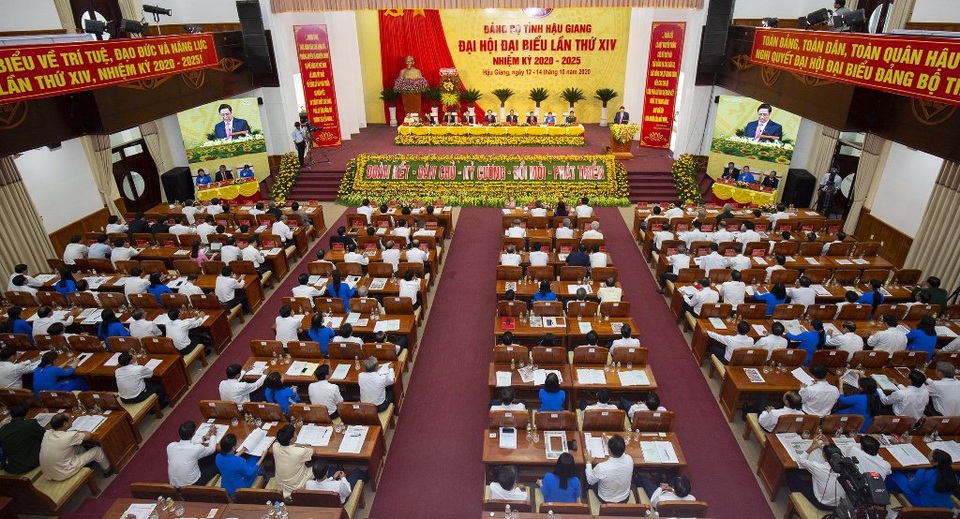 Gửi gắm niềm tin vào nỗ lực phát triển của Hậu Giang qua câu thơ Tố Hữu - 6 Gửi gắm niềm tin vào nỗ lực phát triển của Hậu Giang qua câu thơ Tố Hữu - 6