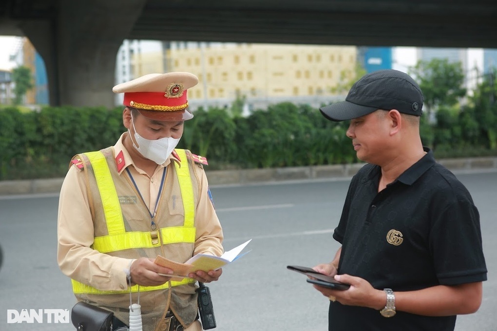 Vì sao VNeID chưa hiển thị thông tin GPLX khi người dân đã đỗ sát hạch? - 1 Vì sao VNeID chưa hiển thị thông tin GPLX khi người dân đã đỗ sát hạch? - 1