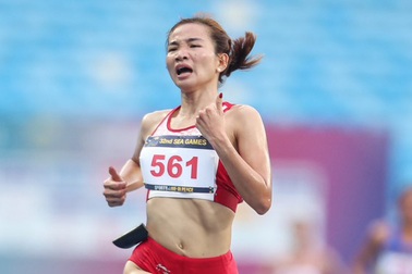 Nguyễn Thị Oanh giành HCV 10.000m