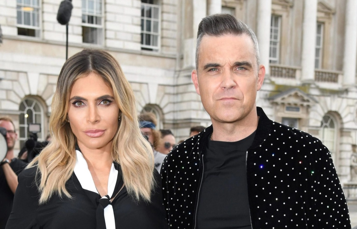 Robbie Williams bán hết nhà cửa, không biết sống ở đâu bây giờ... - 1 Robbie Williams bán hết nhà cửa, không biết sống ở đâu bây giờ... - 1