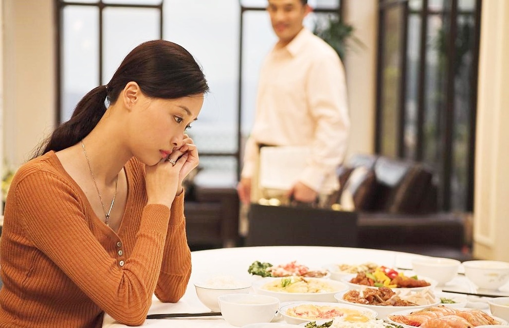 Bố bạn trai nói câu này giữa mâm cỗ, tôi thất vọng bỏ về ngay trong đêm - 1 Bố bạn trai nói câu này giữa mâm cỗ, tôi thất vọng bỏ về ngay trong đêm - 1