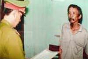 Tranh giành nhà đất, anh sát hại em