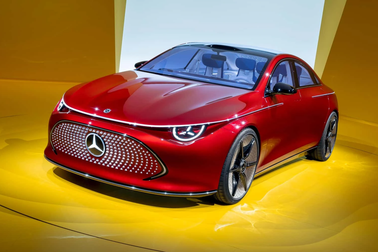 Chạy theo doanh số, Mercedes tập trung làm xe xăng giá rẻ?