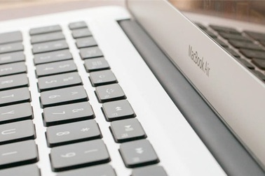  Thủ thuật độc đáo kéo dài thời lượng pin trên MacBook