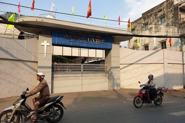 TPHCM: Nam sinh tử vong khi đi du lịch với trường