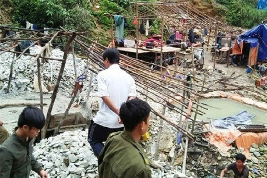 Dự án khai thác quặng vàng công suất 13.800 tấn/năm bị phản đối - 2 Dự án khai thác quặng vàng công suất 13.800 tấn/năm bị phản đối - 2