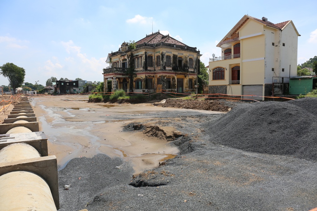 Đề xuất nắn đường ven sông Đồng Nai để bảo tồn biệt thự 100 tuổi - 1 Đề xuất nắn đường ven sông Đồng Nai để bảo tồn biệt thự 100 tuổi - 1