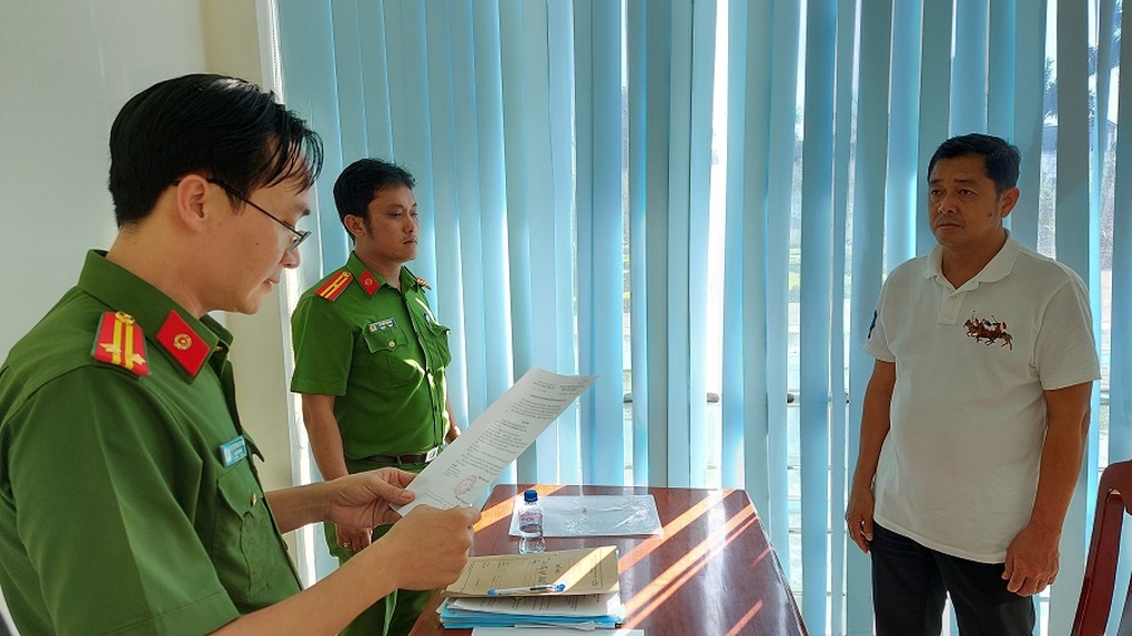 Chủ tịch HĐQT tự chi lương thưởng cho mình hơn 6,5 tỷ đồng - 1 Chủ tịch HĐQT tự chi lương thưởng cho mình hơn 6,5 tỷ đồng - 1