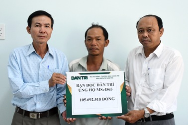 Trao hơn 105 triệu đồng bạn đọc Dân trí giúp đỡ 6 cháu bé mất mẹ