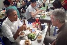 "Ông Obama dùng hai suất bún chả, hai chai bia Hà Nội"