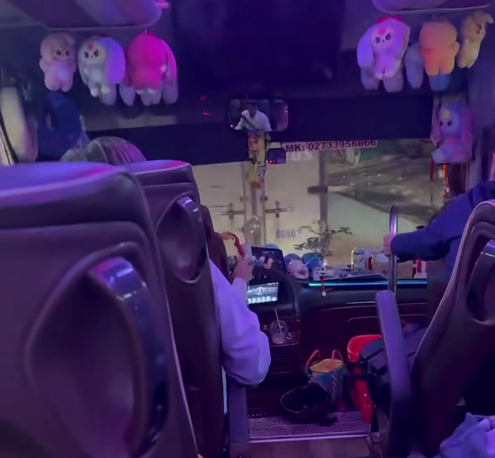 Tài xế ô tô khách lạng lách rượt đuổi xe tải sau cú va chạm - 1