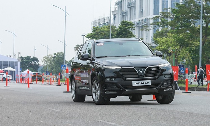 VinFast tiếp tục tăng giá xe sedan và SUV hơn 60 triệu đồng - Ảnh 1. VinFast tiếp tục tăng giá xe sedan và SUV hơn 60 triệu đồng - Ảnh 1.