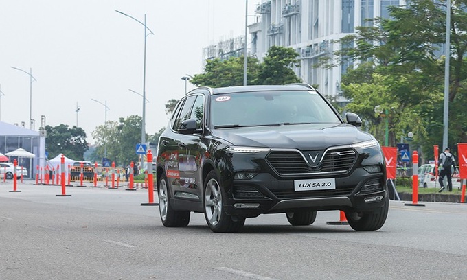 VinFast tiếp tục tăng giá xe sedan và SUV hơn 60 triệu đồng - Ảnh 1.