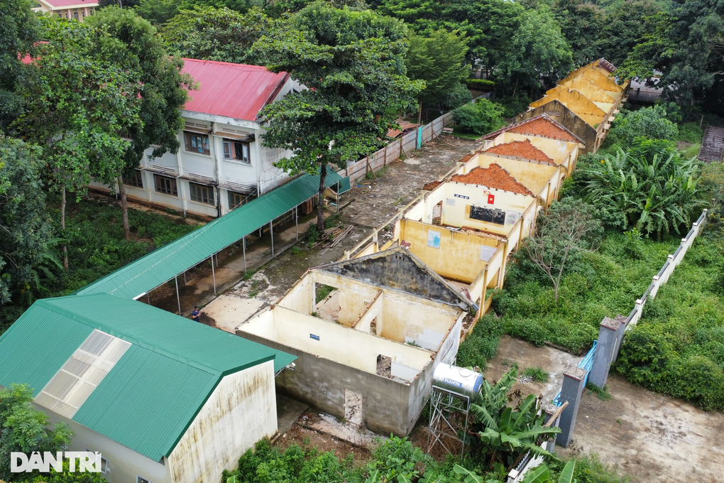 Đề nghị phản hồi vụ chậm xây phòng học do nhà thầu, chủ đầu tư mâu thuẫn - 2 Đề nghị phản hồi vụ chậm xây phòng học do nhà thầu, chủ đầu tư mâu thuẫn - 2