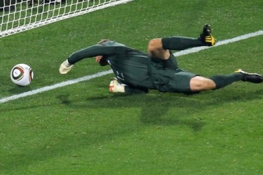 "Quay chậm" sai lầm của "chàng hề" Robert Green