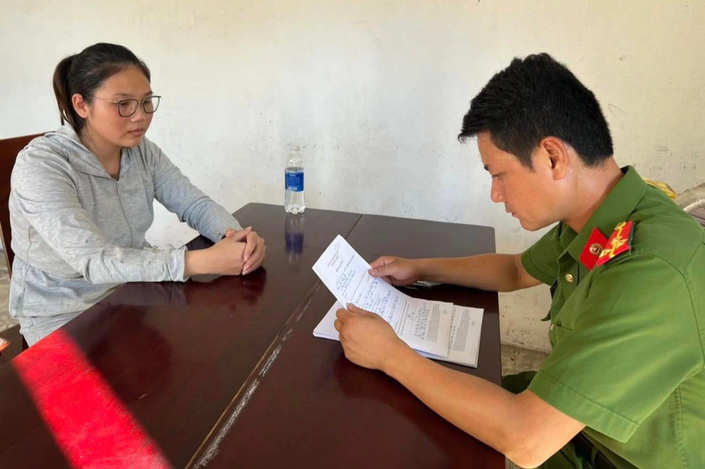 Tạm giữ hình sự nữ giám đốc bán đất ảo - 1 Tạm giữ hình sự nữ giám đốc bán đất ảo - 1