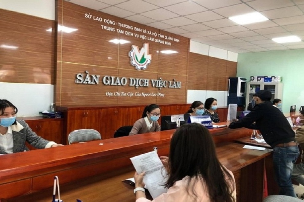 Hơn 12.300 lao động được giải quyết việc làm trong 6 tháng đầu năm - 2 Hơn 12.300 lao động được giải quyết việc làm trong 6 tháng đầu năm - 2