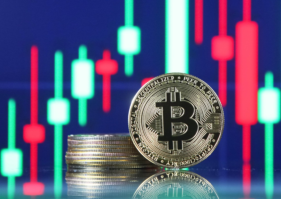 Bitcoin bất ngờ hồi phục, vượt mốc 42.000 USD - 1 Bitcoin bất ngờ hồi phục, vượt mốc 42.000 USD - 1