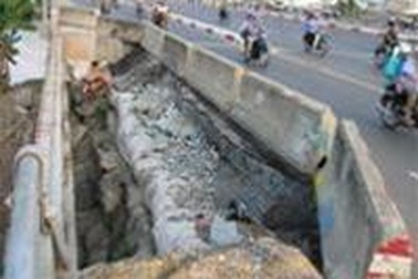 Phơi bày công trình kém chất lượng