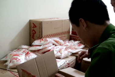 Bắt quả tang một điểm sản xuất bột ngọt giả