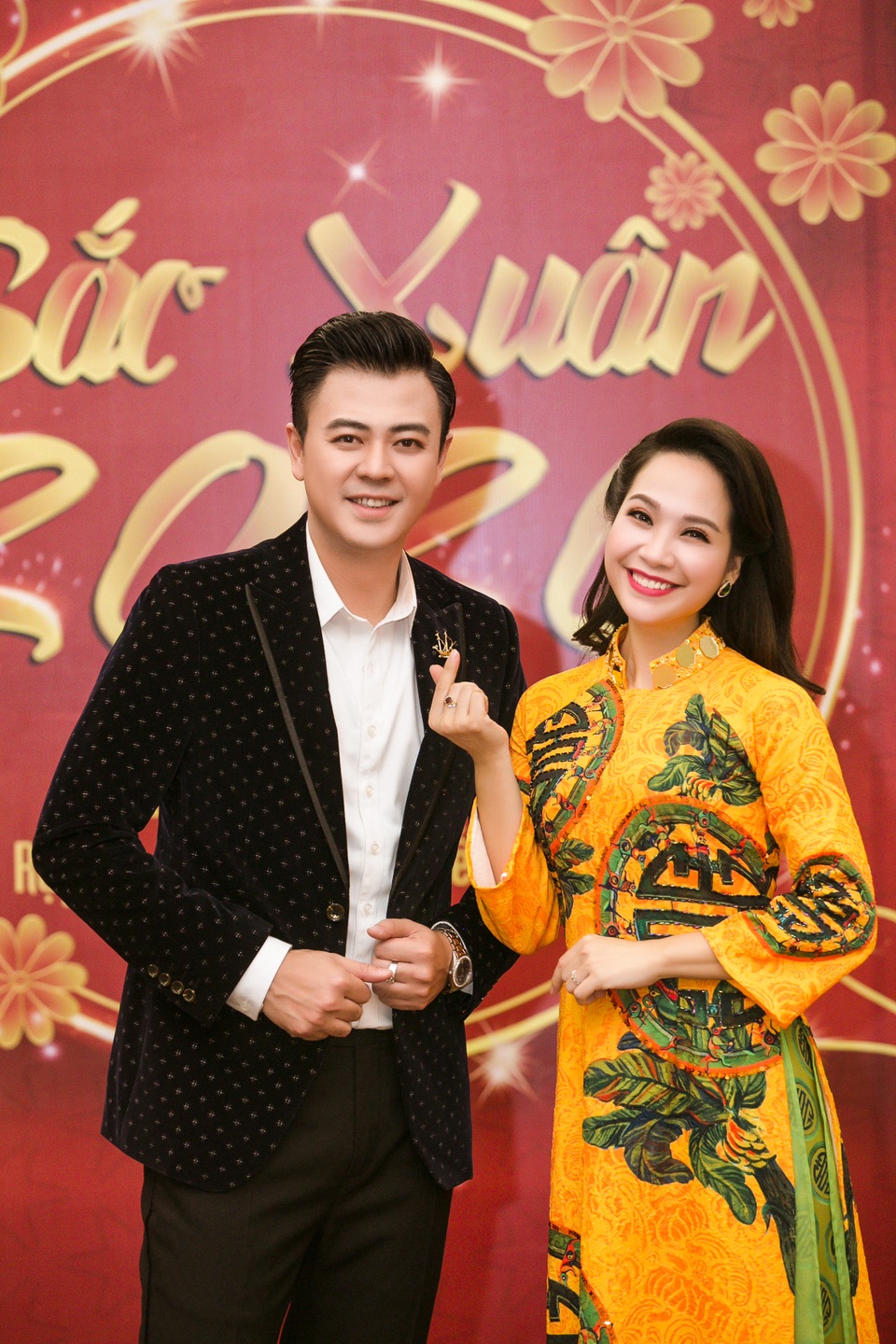 MC Mỹ Lan tươi tắn, rạng ngời dẫn chương trình cùng Tuấn Tú - 9 MC Mỹ Lan tươi tắn, rạng ngời dẫn chương trình cùng Tuấn Tú - 9