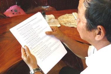 Cô giáo nhắn tin đe dọa Chủ tịch HĐND xã