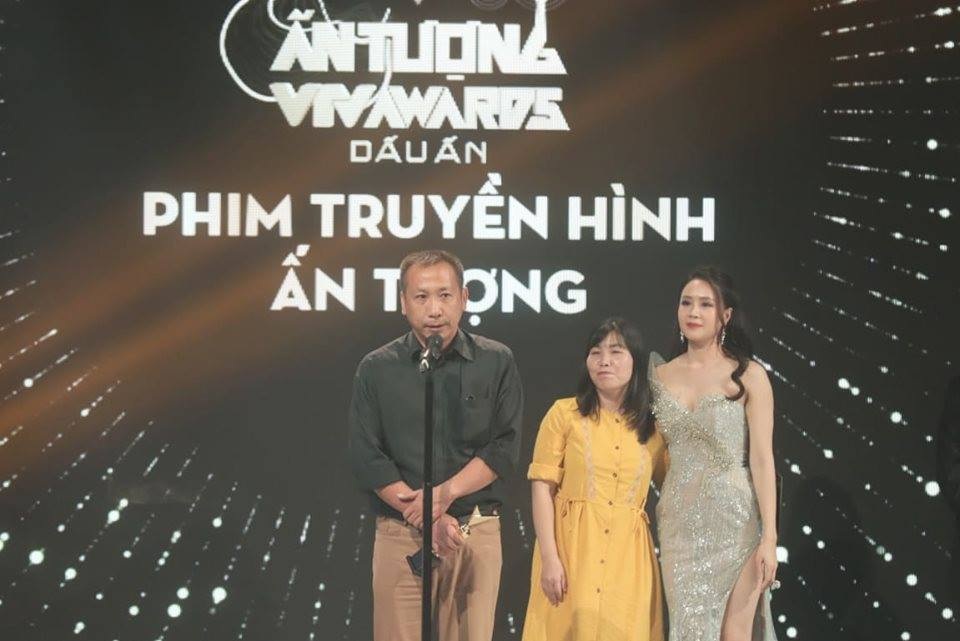 Hồng Diễm, Xuân Nghị xúc động khi lần đầu đoạt giải Diễn viên ấn tượng - 5 Hồng Diễm, Xuân Nghị xúc động khi lần đầu đoạt giải Diễn viên ấn tượng - 5
