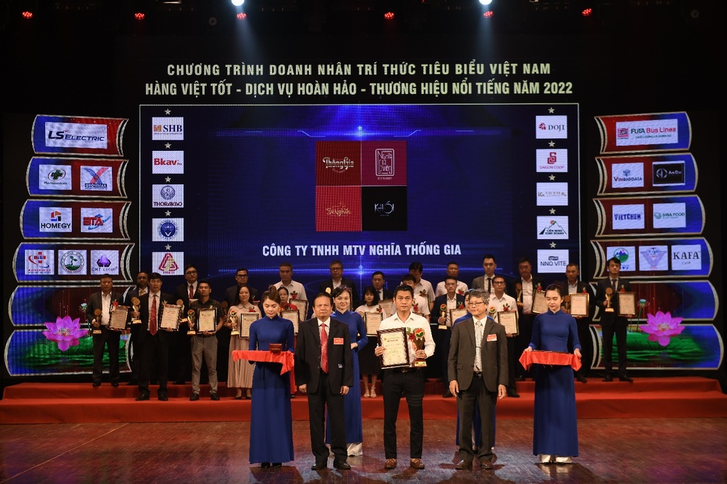Nghĩa Thống Gia vào Top 20 Thương hiệu nổi tiếng hàng đầu năm 2022 - 2 Nghĩa Thống Gia vào Top 20 Thương hiệu nổi tiếng hàng đầu năm 2022 - 2