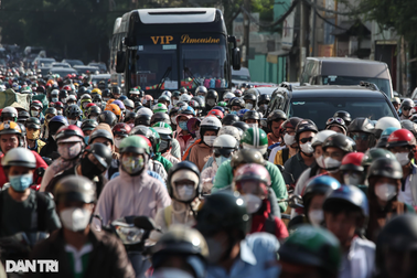 Kẹt xe bủa vây các con đường nội đô TPHCM