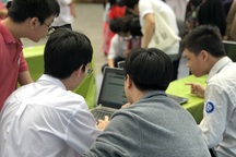 Ứng dụng công nghệ đổi mới hoạt động quản lý, dạy và học