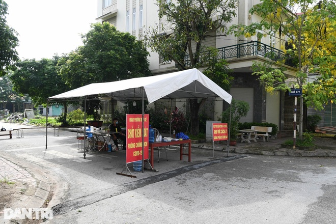 TP Bắc Giang vắng lặng giữa tâm bão Covid-19, đường phố không bóng người - 11