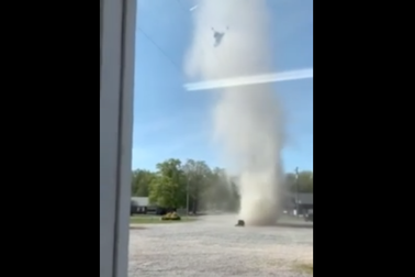 Video “bụi quỷ” gần công trường xây dựng ở Virginia