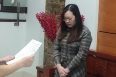 Kiếm hơn 50 tỷ đồng trong hơn một tháng bằng chiêu "order" túi xách hàng hiệu