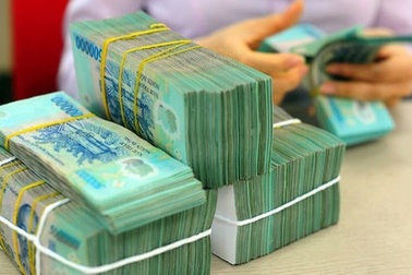 Tín dụng tăng cao, tiền "chảy" vào chứng khoán, bất động sản thế nào?