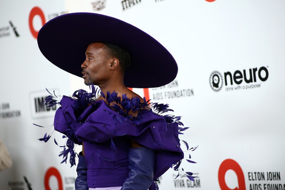 Nam diễn viên Billy Porter diện váy áo rực rỡ dự lễ trao giải Oscar - 8 Nam diễn viên Billy Porter diện váy áo rực rỡ dự lễ trao giải Oscar - 8
