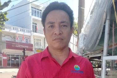 Tài xế taxi và du khách dùng tay đào cát, cứu bé trai 11 tuổi ở Côn Đảo