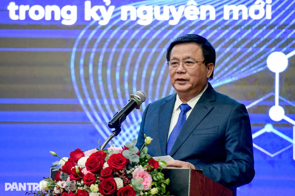 Mỗi công chức, viên chức là tác nhân đổi mới trong nền công vụ hiện đại - 2 Mỗi công chức, viên chức là tác nhân đổi mới trong nền công vụ hiện đại - 2