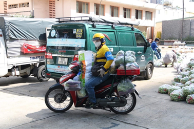 Be tiếp sức TPHCM bằng duy trì dịch vụ và hoạt động tình nguyện