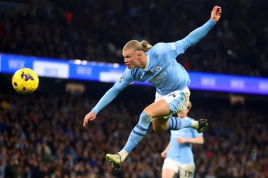 Lập kỷ lục dứt điểm tệ hại, Erling Haaland vẫn được HLV Guardiola bênh vực