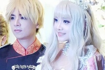 Cô dâu chú rể Sài Gòn "hóa" công chúa hoàng tử trong ngày cưới