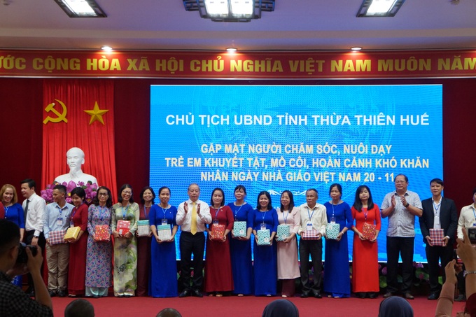 Thừa Thiên Huế: Gặp mặt, tri ân người chăm sóc, nuôi dạy trẻ em kém may mắn - Ảnh 5.