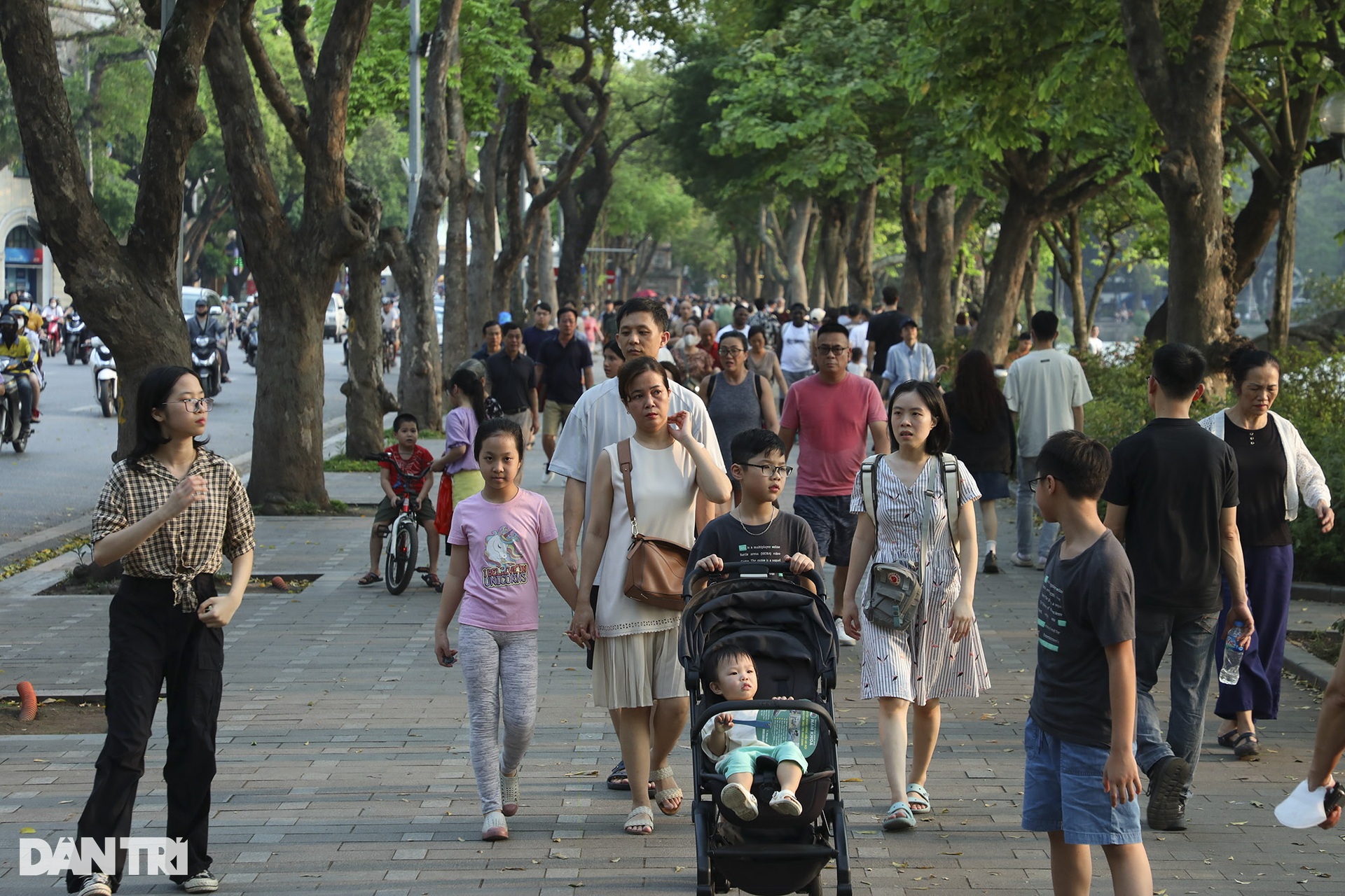 Các điểm vui chơi ở Thủ đô vắng khách ngày nghỉ Giỗ Tổ Hùng Vương - 2 Các điểm vui chơi ở Thủ đô vắng khách ngày nghỉ Giỗ Tổ Hùng Vương - 2