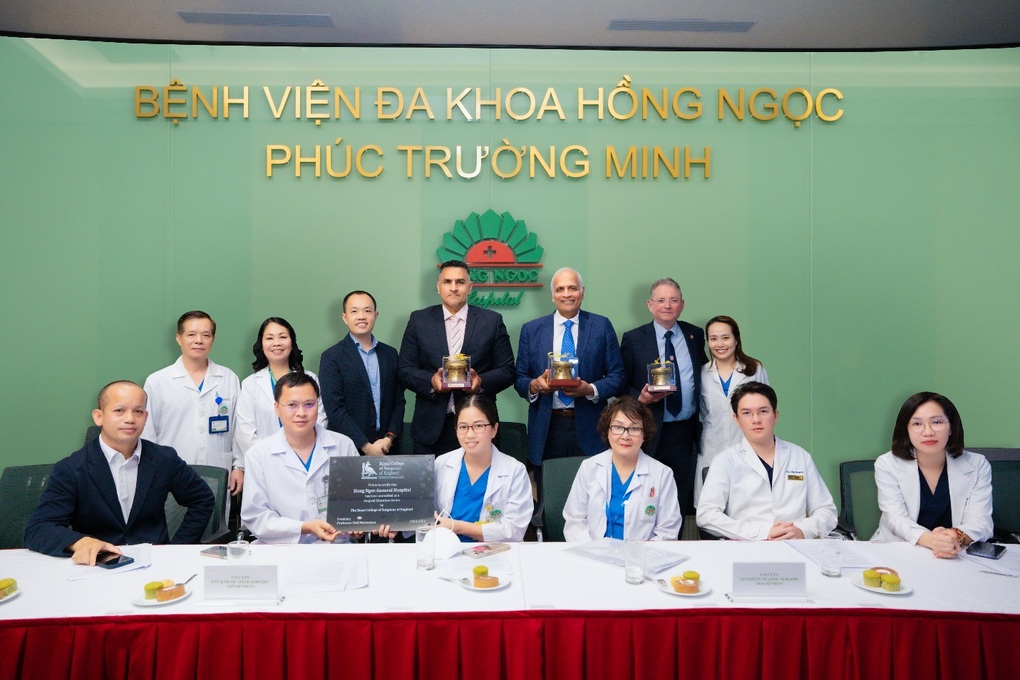 Khoa Thẩm mỹ Bệnh viện Hồng Ngọc được công nhận đạt tiêu chuẩn toàn cầu - 4 Khoa Thẩm mỹ Bệnh viện Hồng Ngọc được công nhận đạt tiêu chuẩn toàn cầu - 4