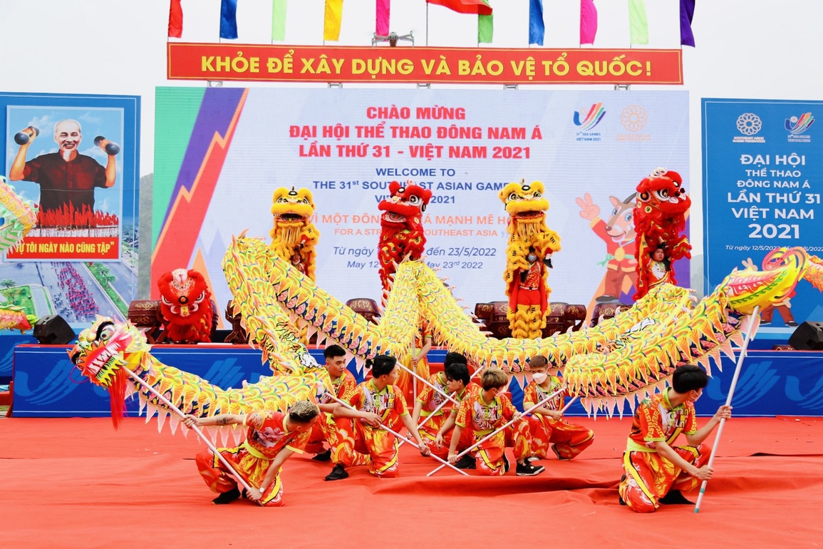 Hơn 15.000 người tham gia Ngày chạy Olympic, giải Việt dã truyền thống - 2 Hơn 15.000 người tham gia Ngày chạy Olympic, giải Việt dã truyền thống - 2
