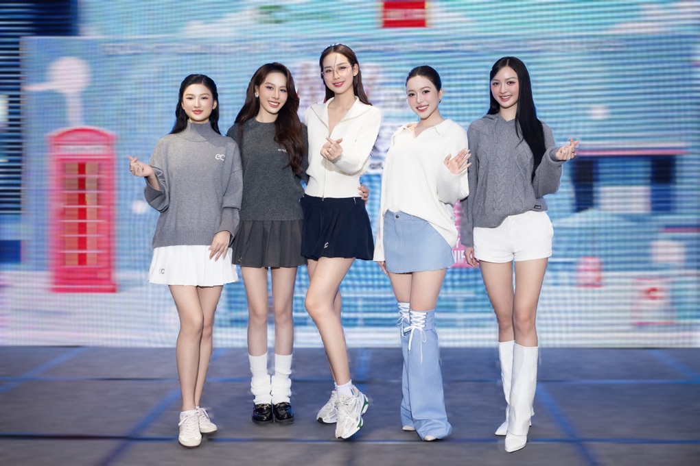 Kecantikan manis dua wakil Vietnam sebelum pertandingan antarabangsa - 2 Nhan sắc ngọt ngào của hai đại diện Việt Nam trước thềm thi quốc tế - 2